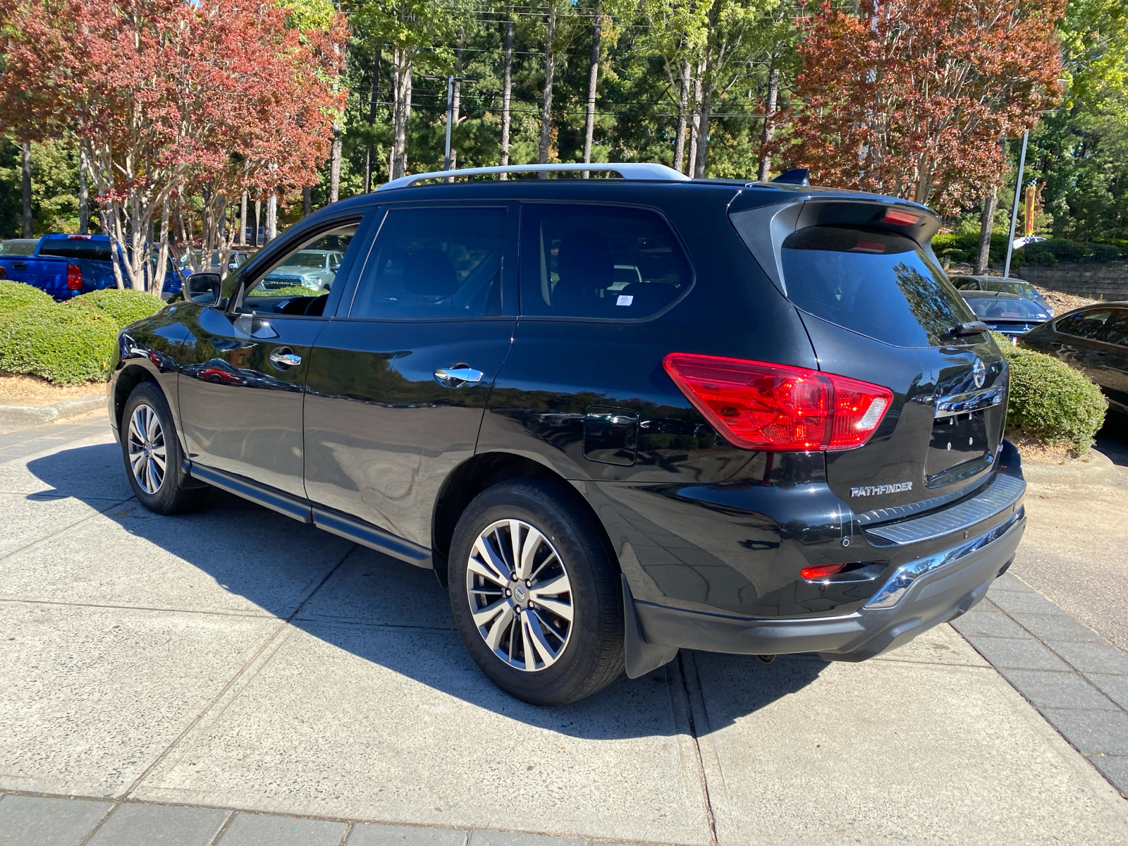 2020 Nissan Pathfinder S 5