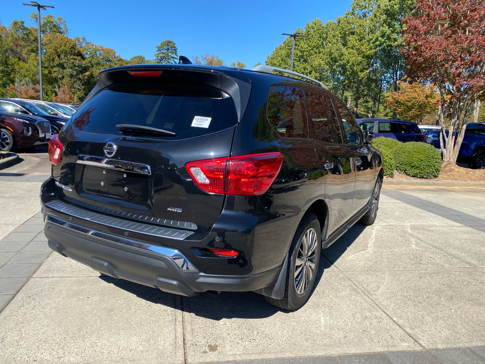 2020 Nissan Pathfinder S 7