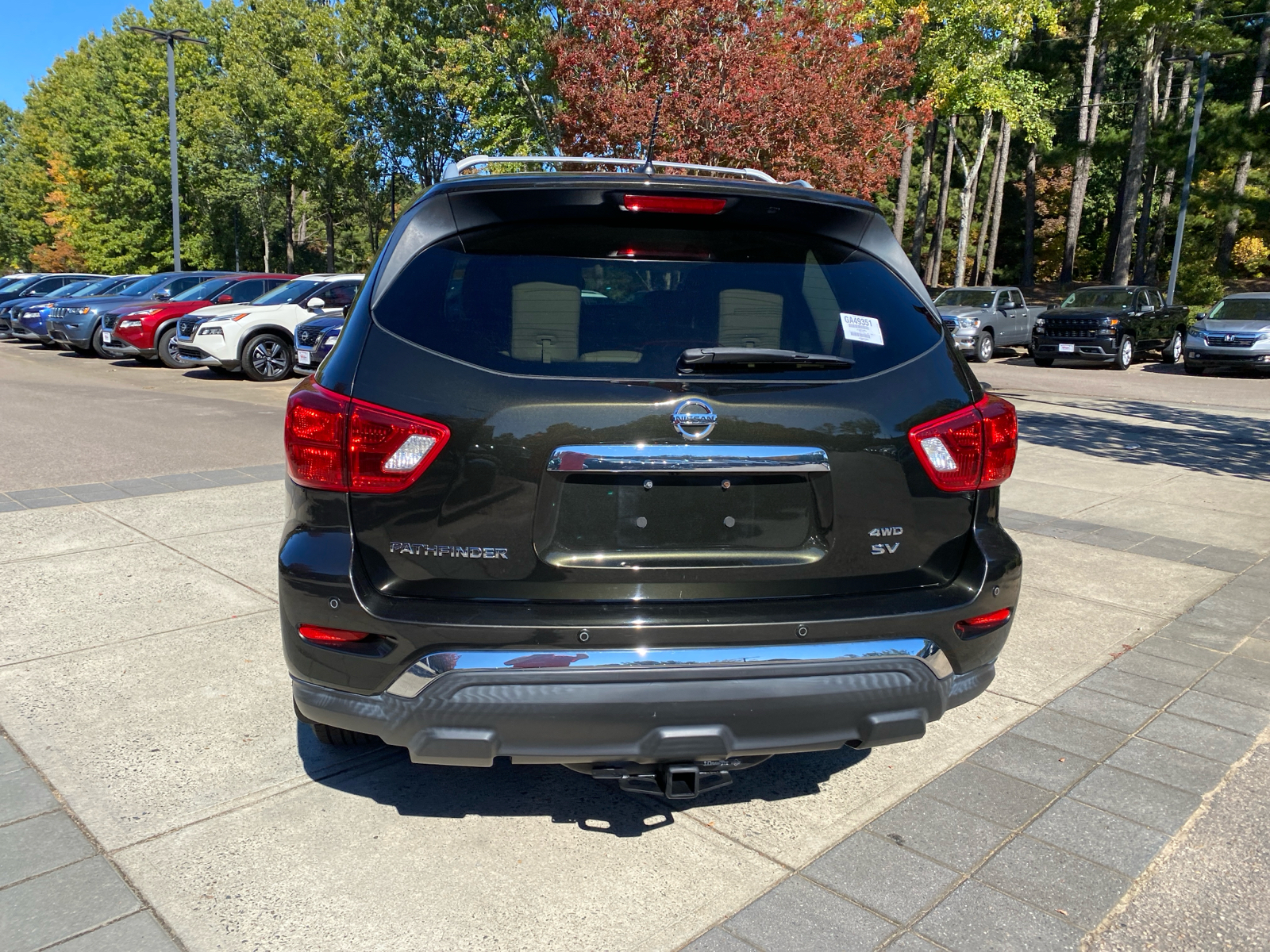 2017 Nissan Pathfinder SV 6