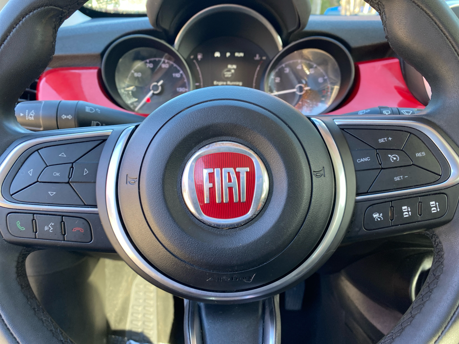 2019 FIAT 500X  37