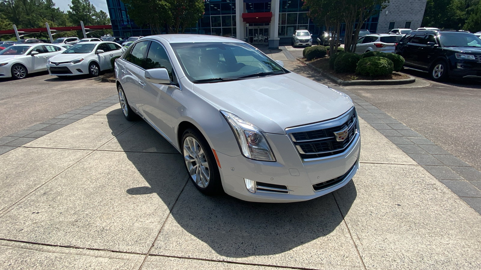 2017 Cadillac XTS Luxury 1