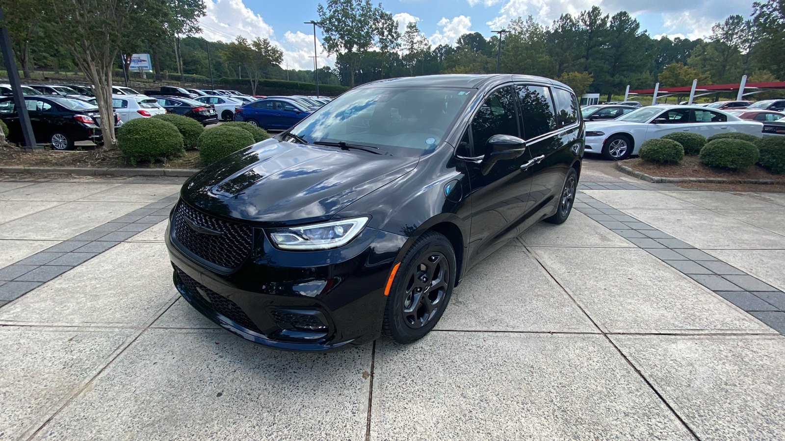 2022 Chrysler Pacifica Hybrid Limited 4