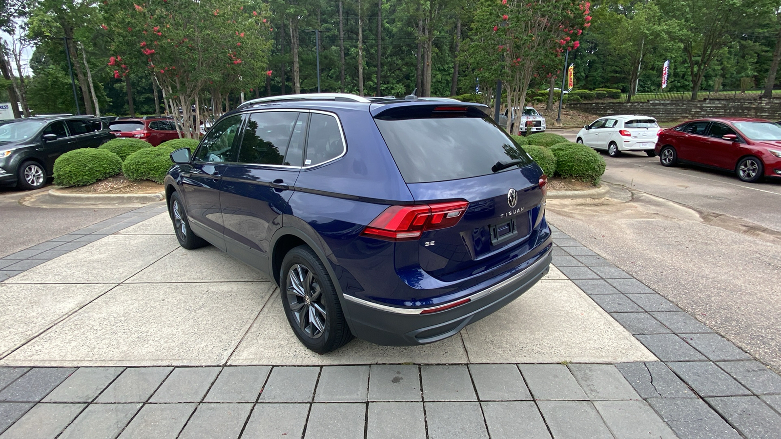 2022 Volkswagen Tiguan 2.0T SE 9