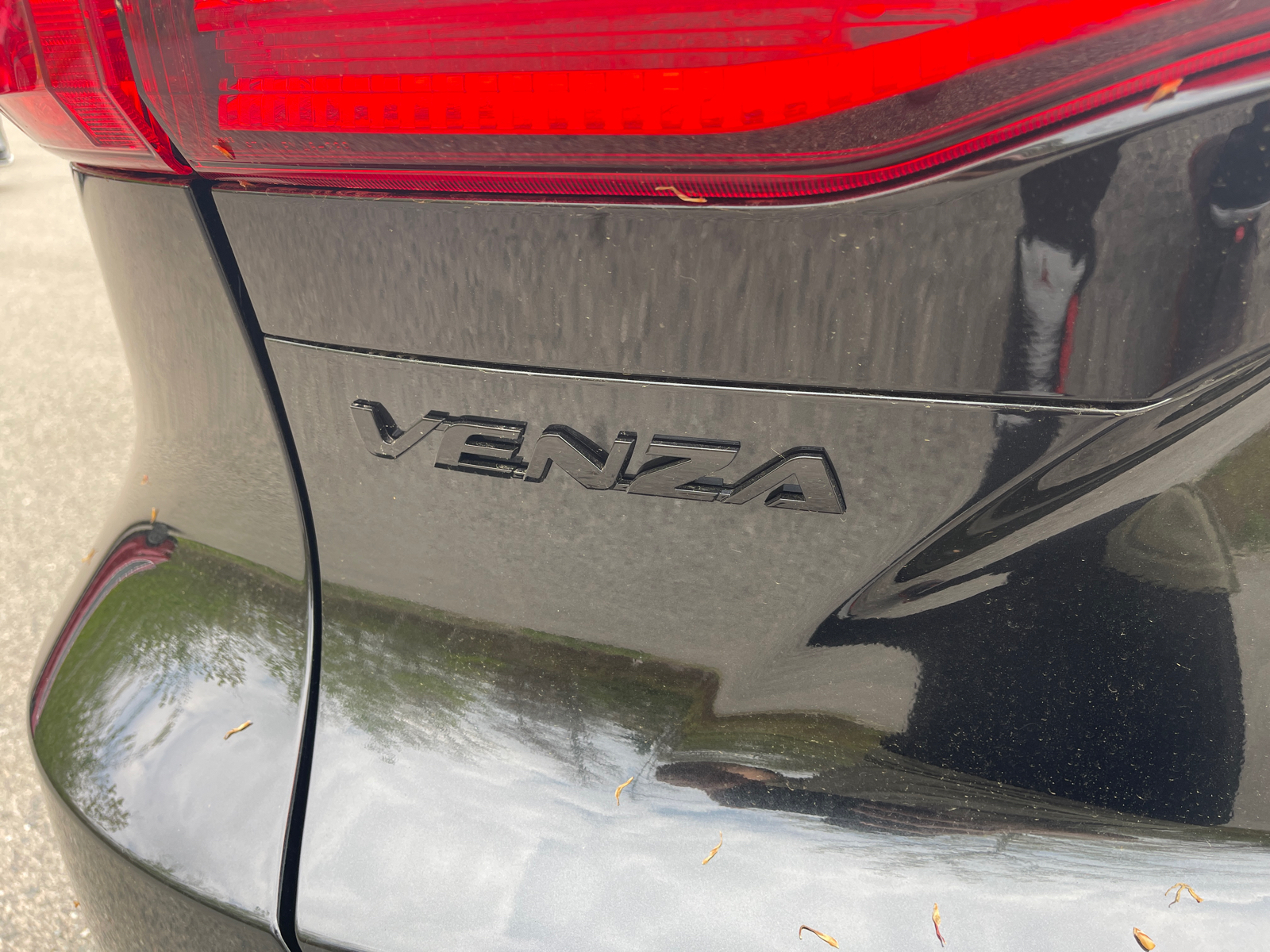 2024 Toyota Venza Nightshade 11