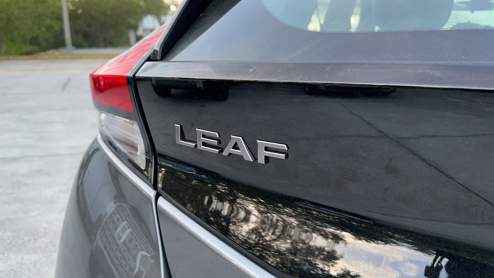 2023 Nissan LEAF S 10
