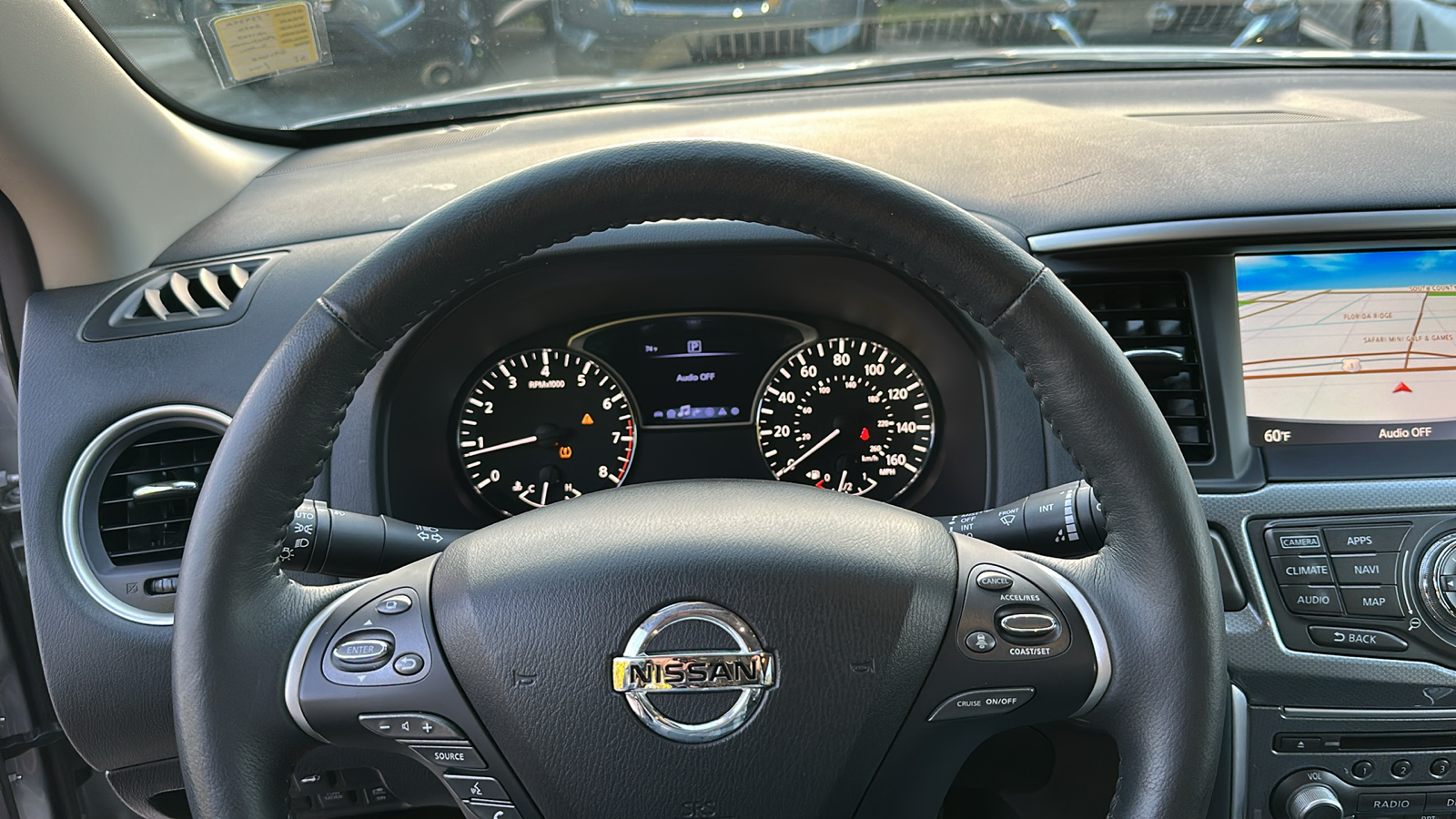 2020 Nissan Pathfinder SL 19