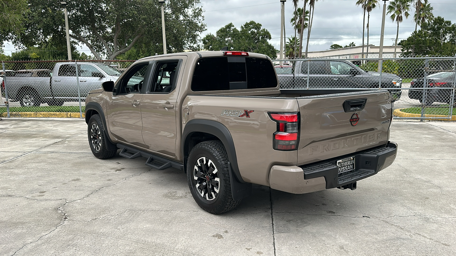 2023 Nissan Frontier PRO-X 6