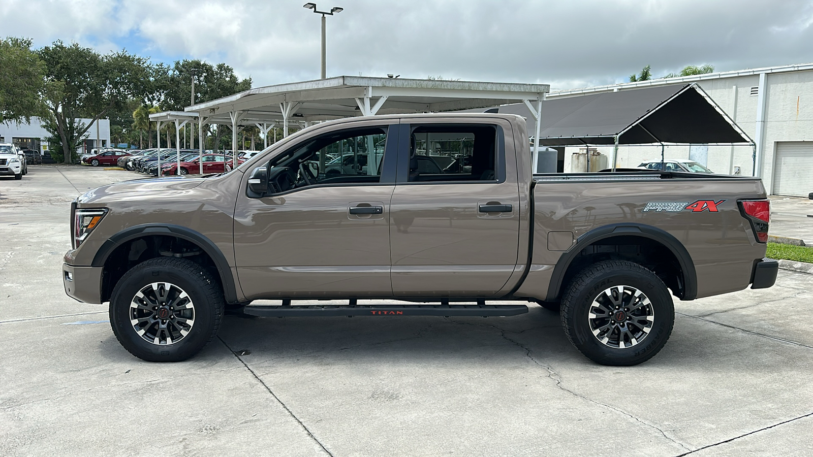 2023 Nissan Titan PRO-4X 5