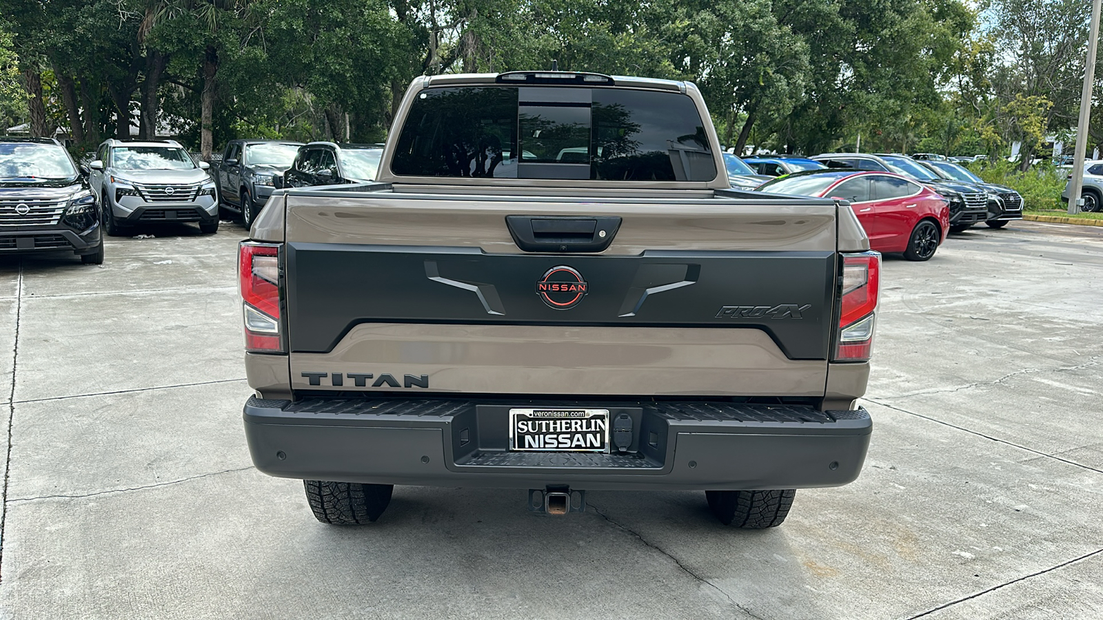 2023 Nissan Titan PRO-4X 7