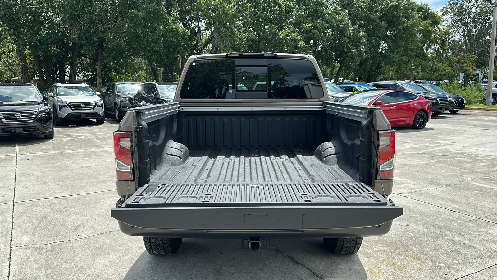 2023 Nissan Titan PRO-4X 33