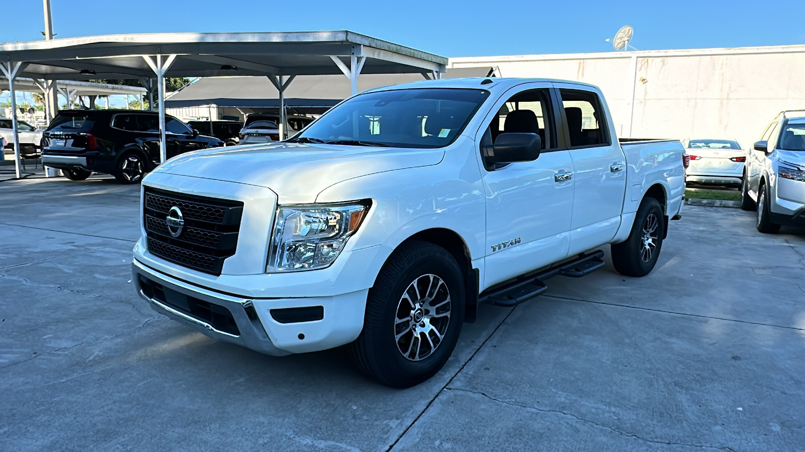 2021 Nissan Titan SV 3