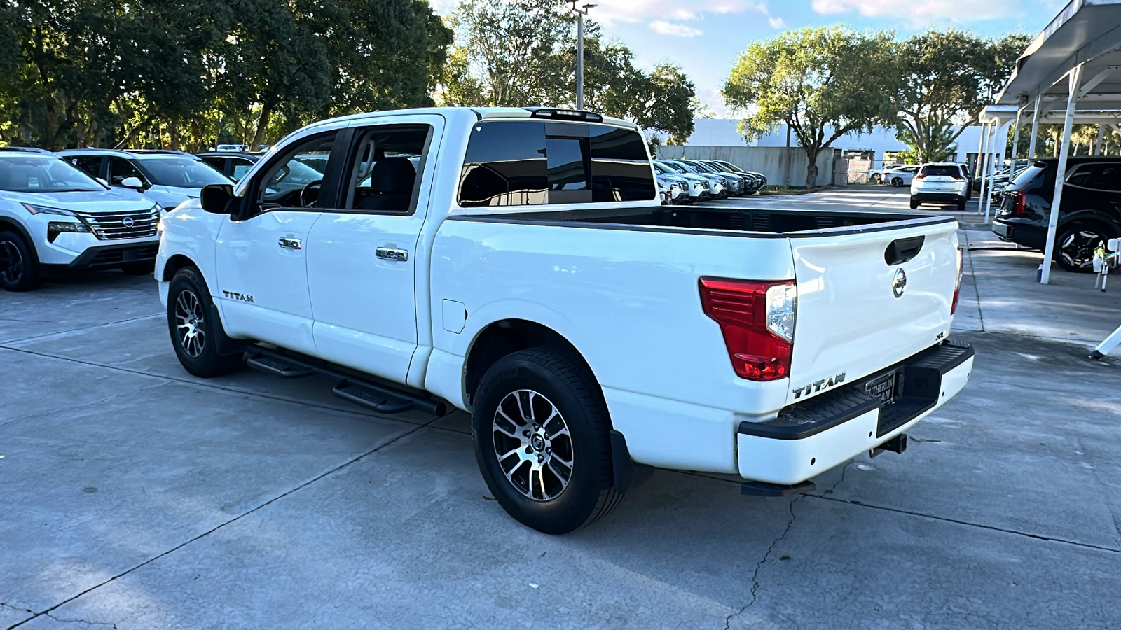 2021 Nissan Titan SV 5