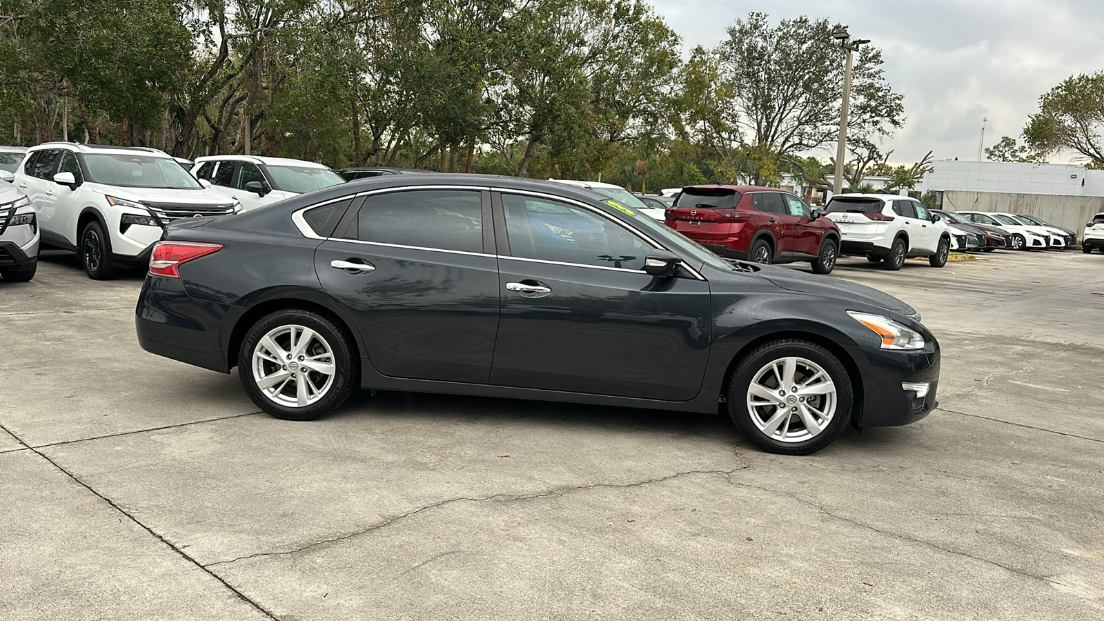 2013 Nissan Altima 2.5 SV 8