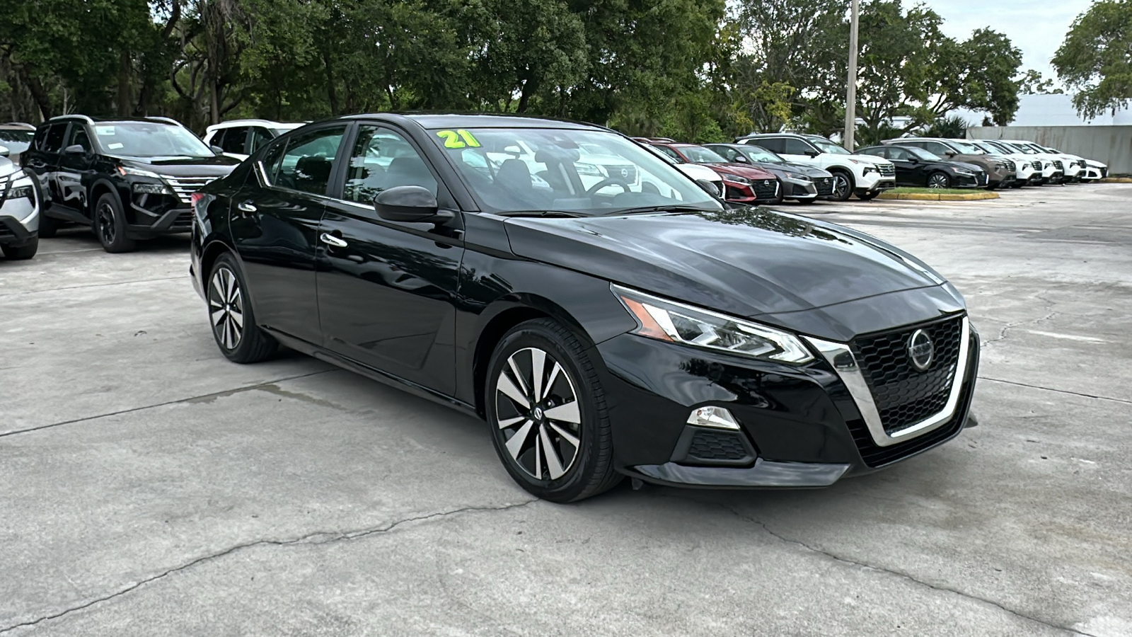 2021 Nissan Altima 2.5 SV 1