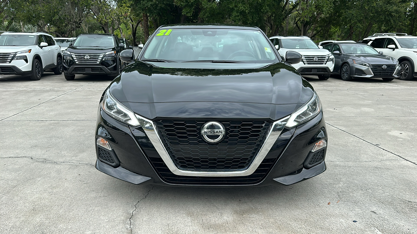 2021 Nissan Altima 2.5 SV 2