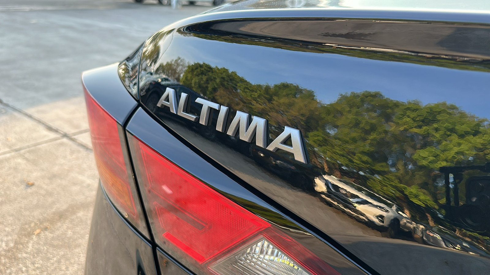 2024 Nissan Altima 2.5 SV 10