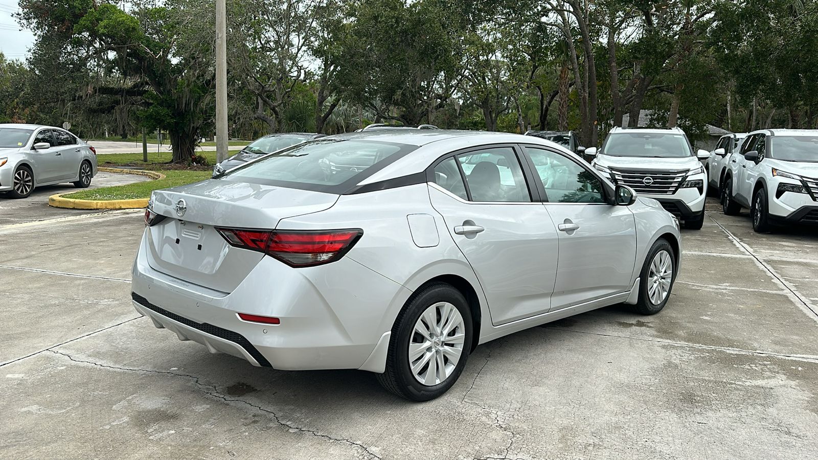 2022 Nissan Sentra S 7