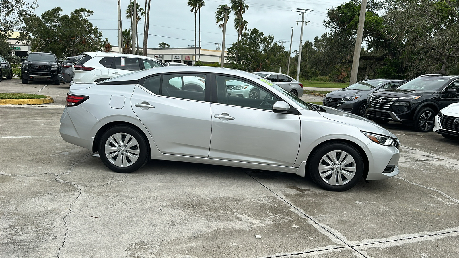 2022 Nissan Sentra S 8