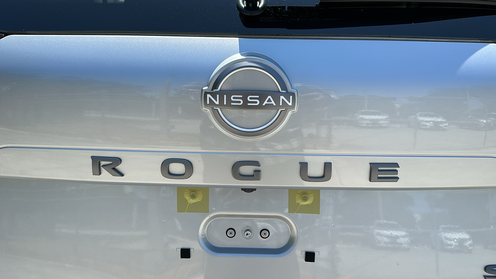 2024 Nissan Rogue SV 10
