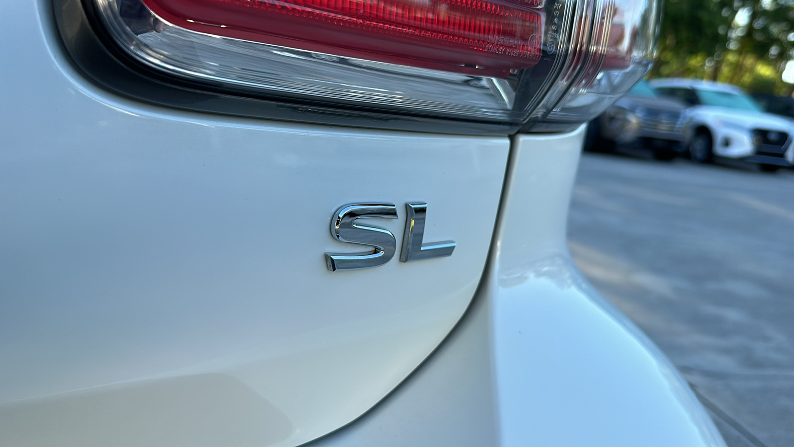 2017 Nissan Armada SL 11