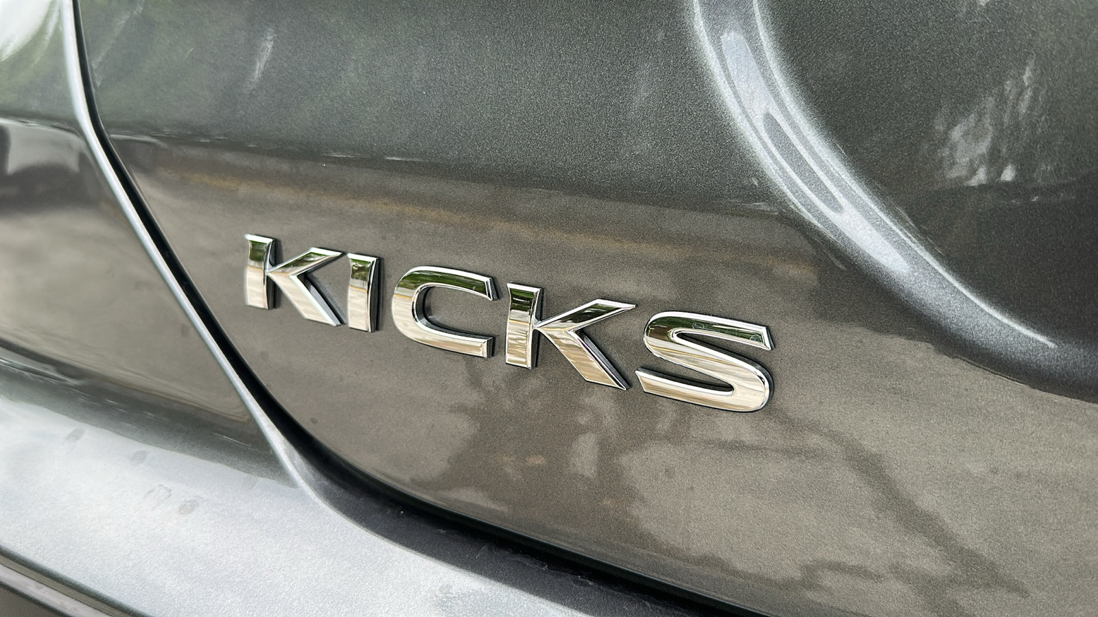 2024 Nissan Kicks S 10