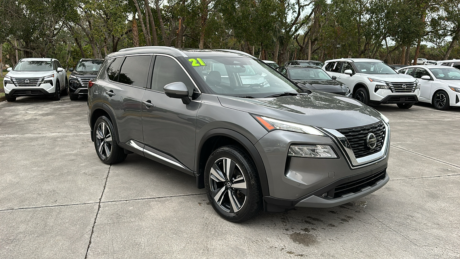 2021 Nissan Rogue SL 1