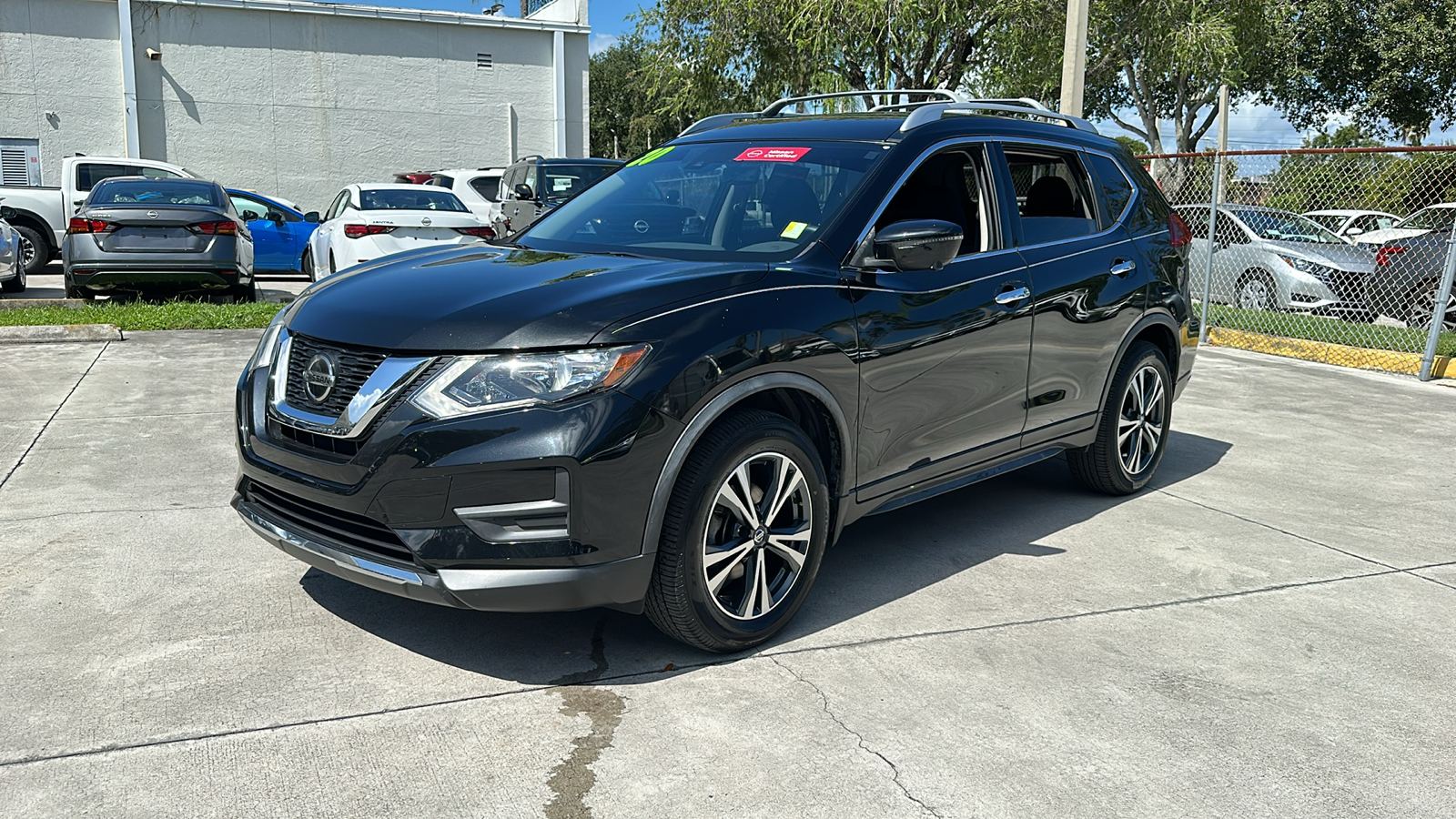 2020 Nissan Rogue SV 3