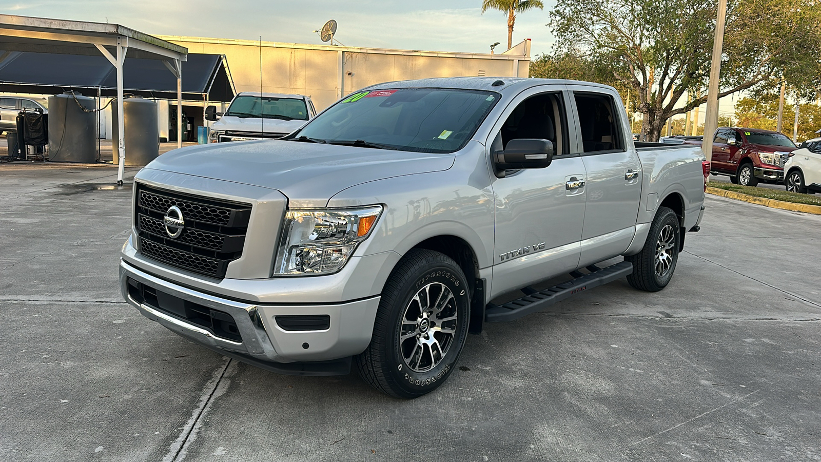 2020 Nissan Titan SV 3