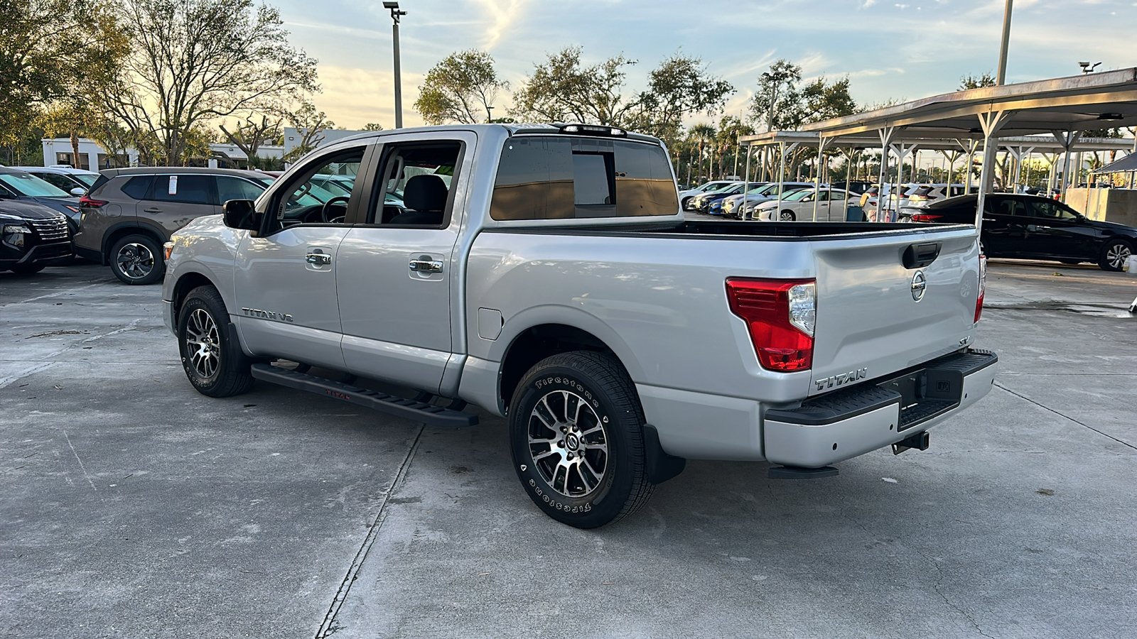 2020 Nissan Titan SV 5