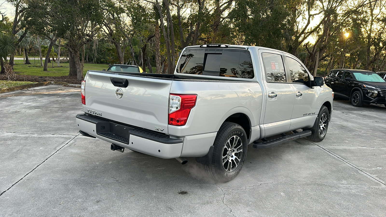 2020 Nissan Titan SV 7