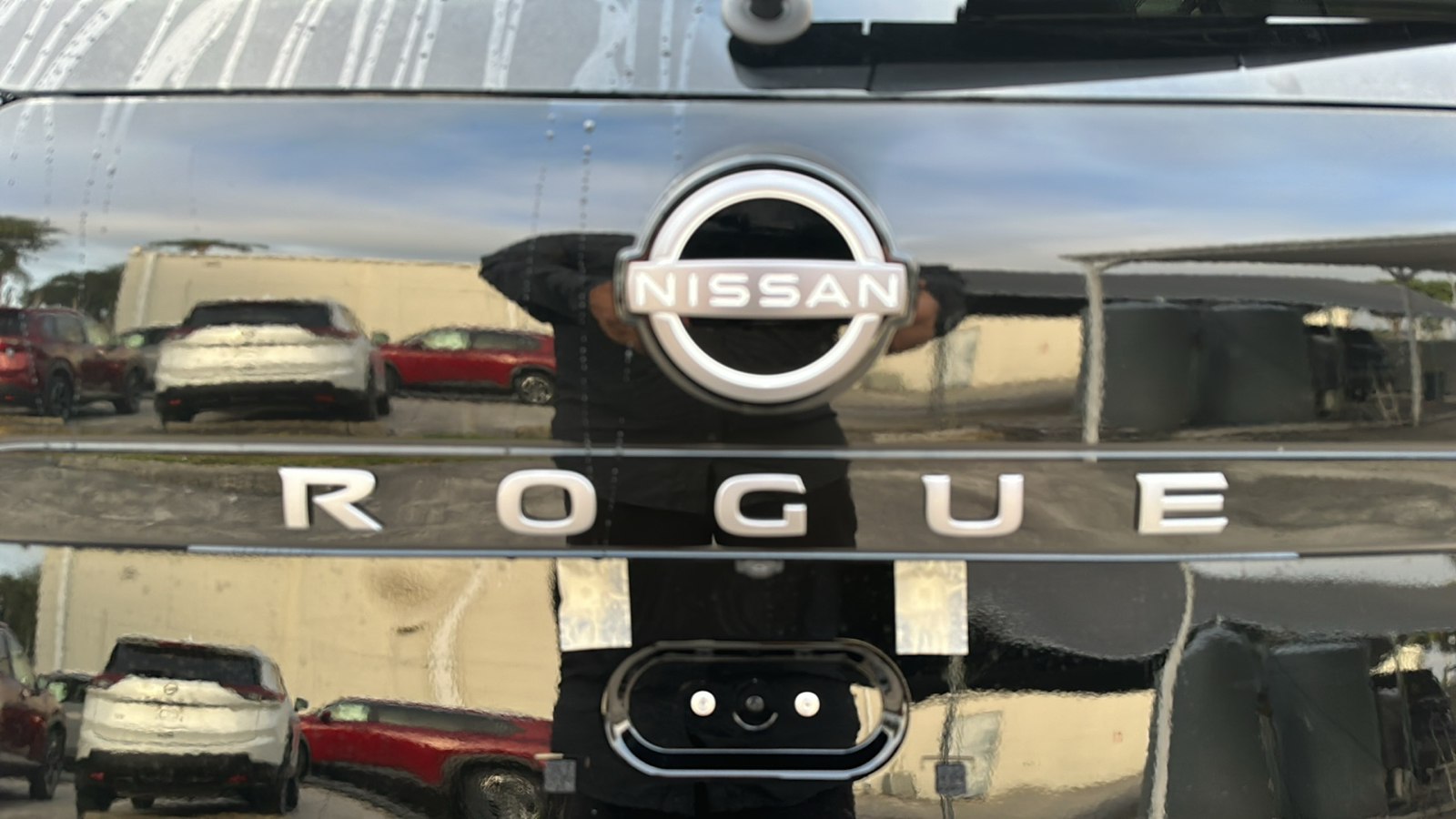 2024 Nissan Rogue SV 9