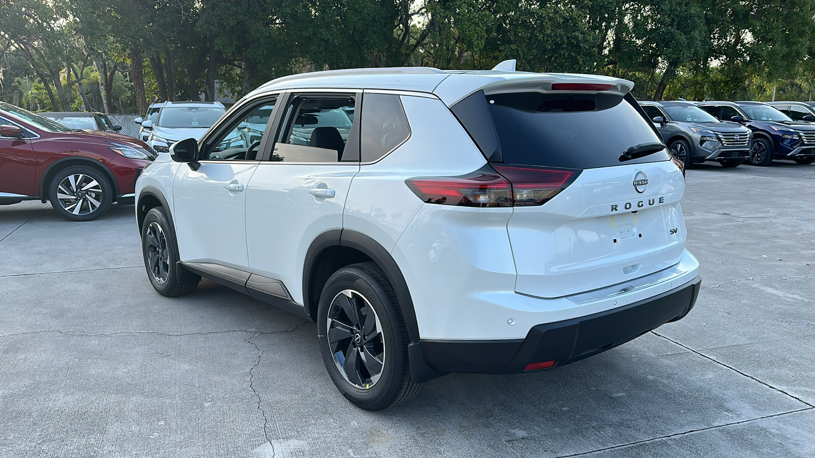 2024 Nissan Rogue SV 6