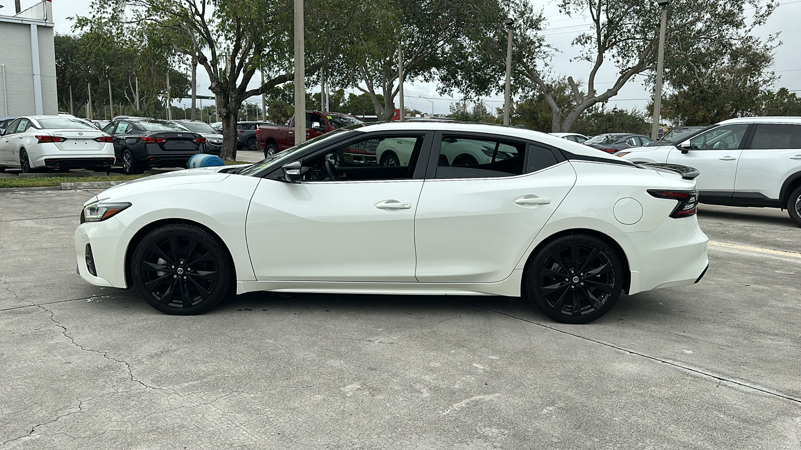 2021 Nissan Maxima SR 4