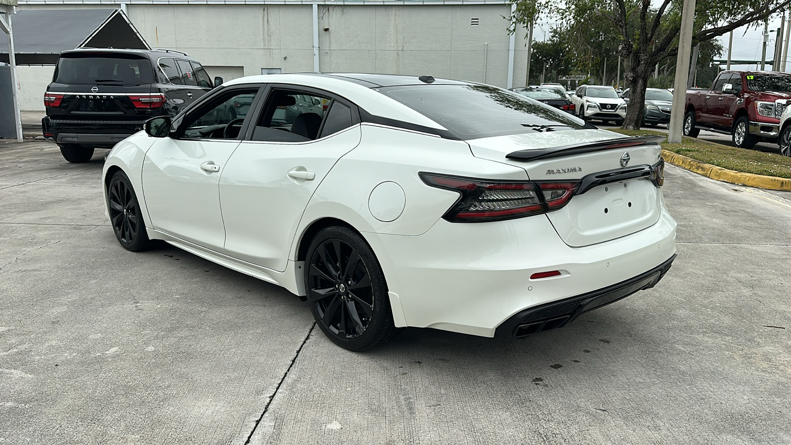 2021 Nissan Maxima SR 5