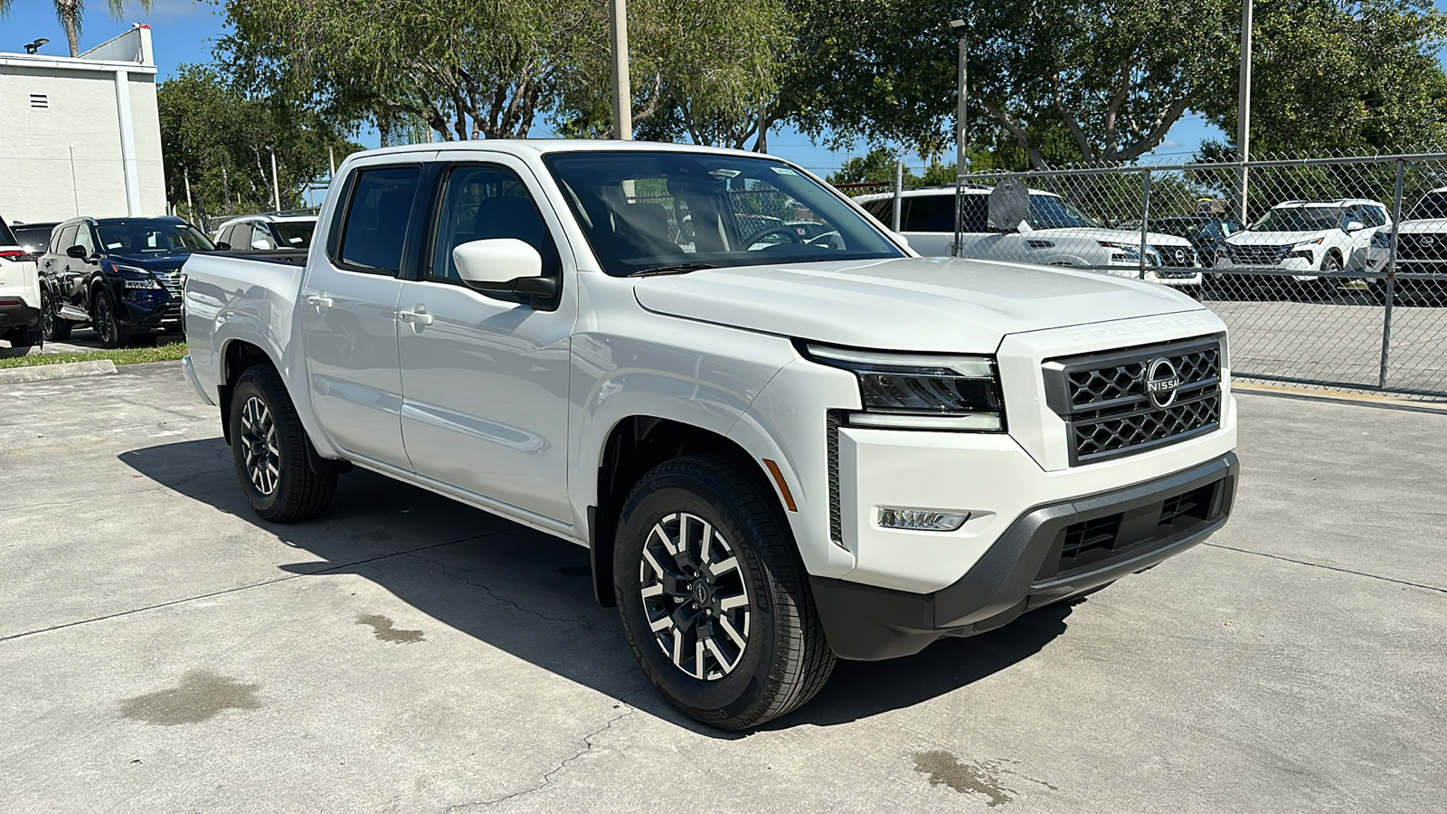 2024 Nissan Frontier SL 1