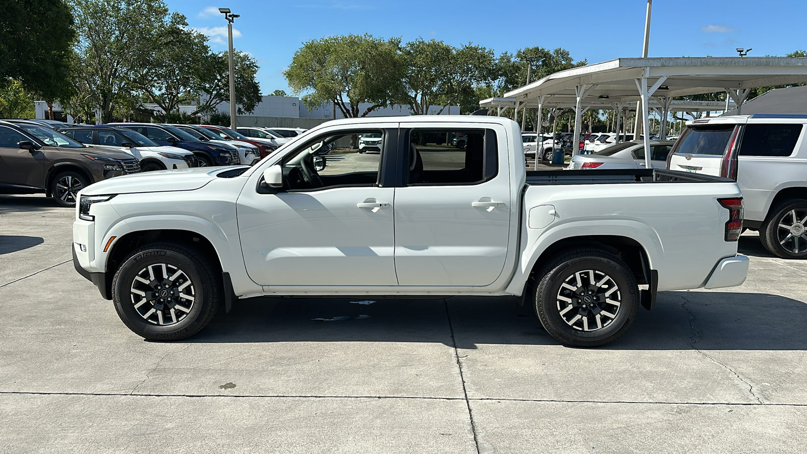 2024 Nissan Frontier SL 4