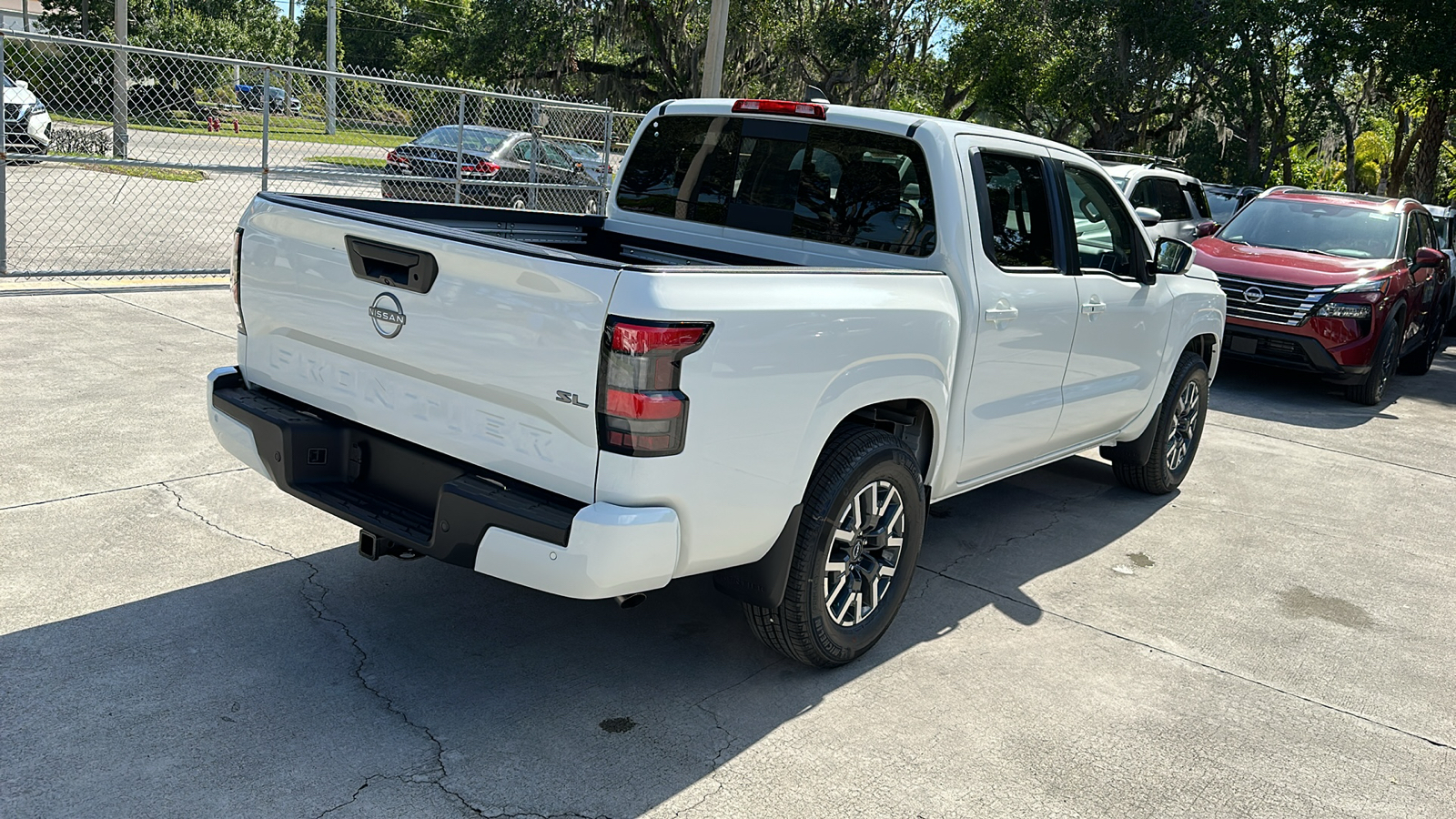 2024 Nissan Frontier SL 7