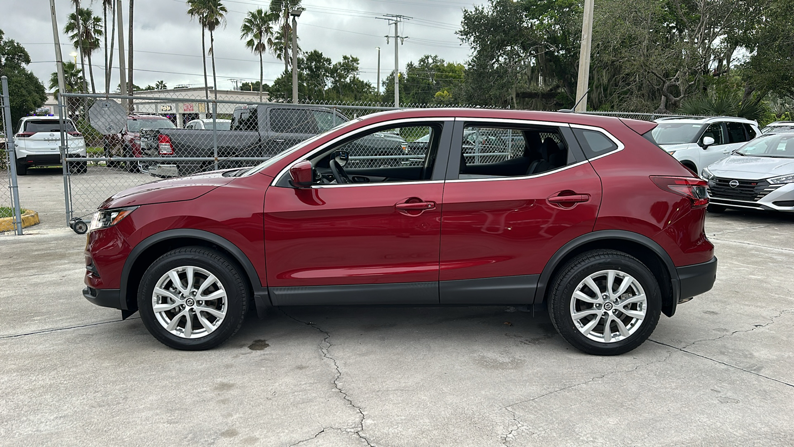 2021 Nissan Rogue Sport S 5