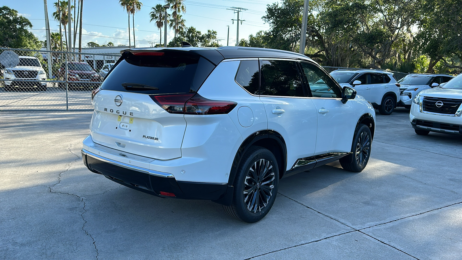 2024 Nissan Rogue Platinum 8