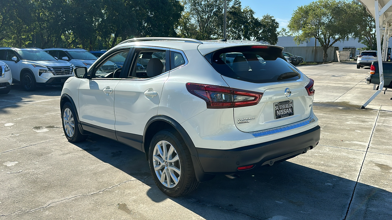 2021 Nissan Rogue Sport SV 6