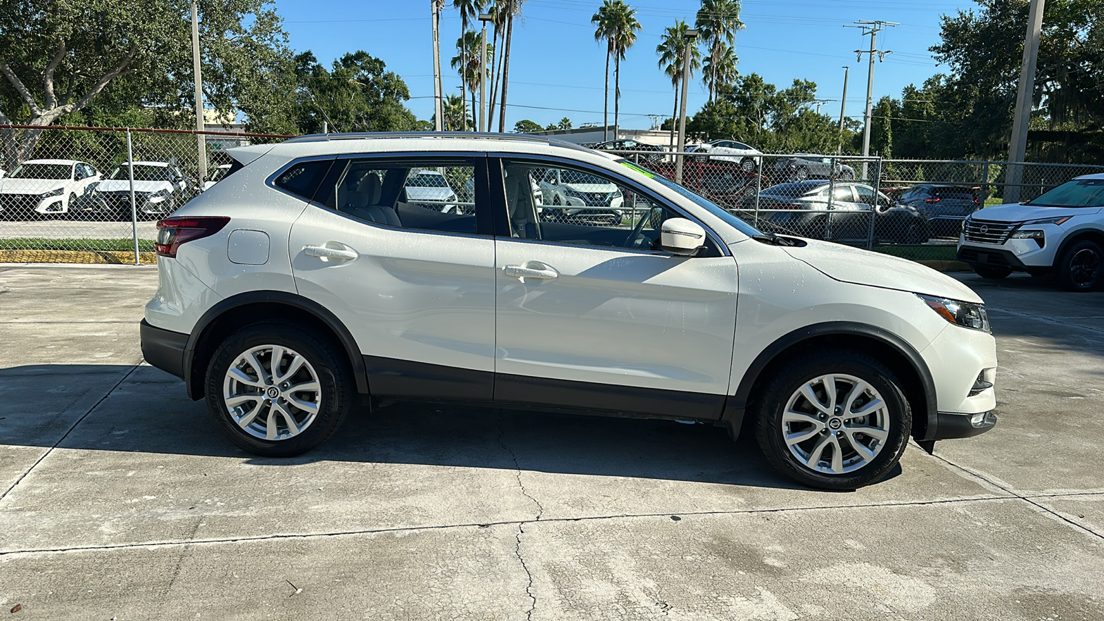 2021 Nissan Rogue Sport SV 9