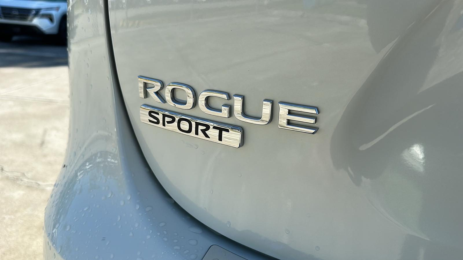 2021 Nissan Rogue Sport SV 10