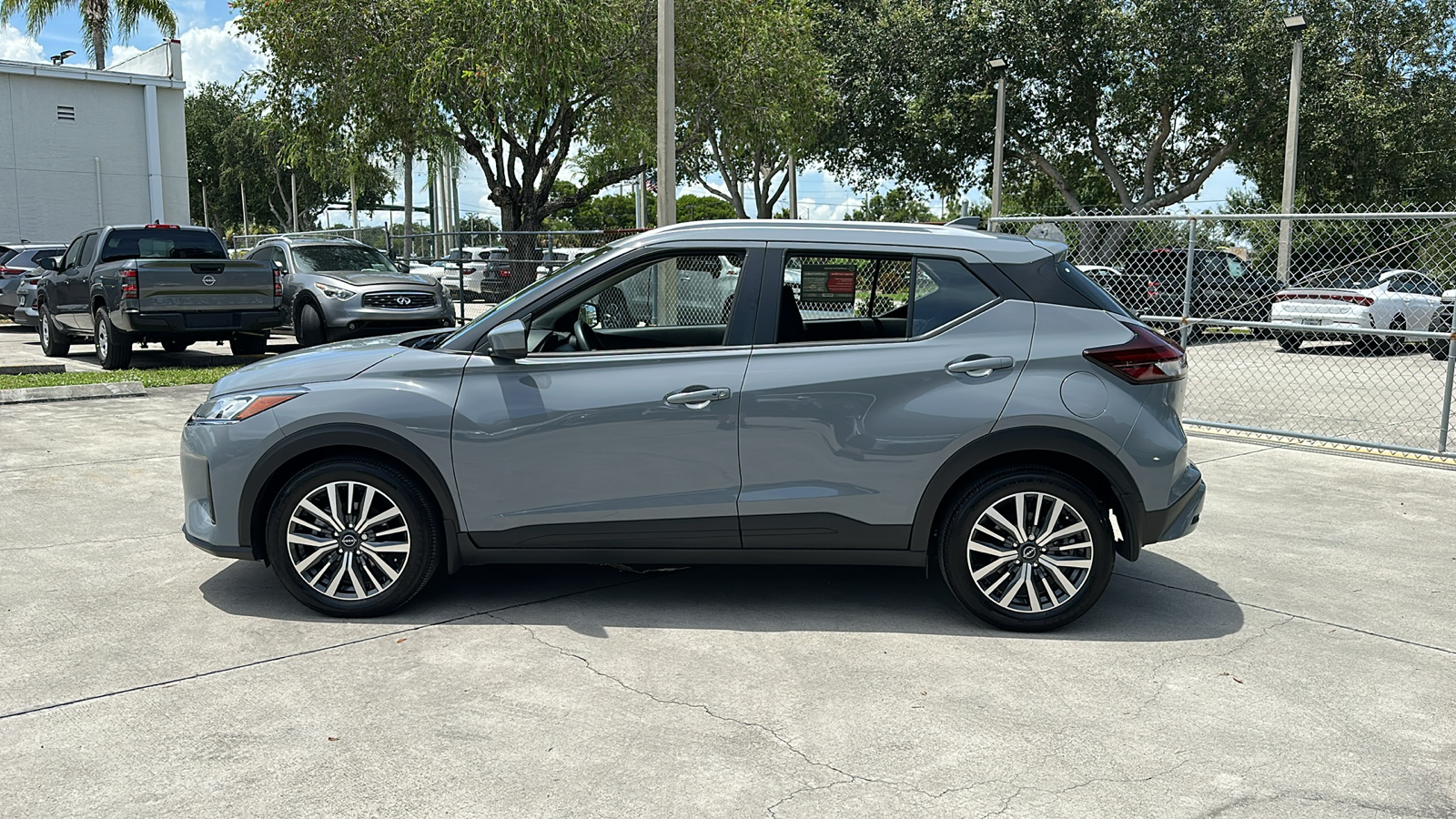 2023 Nissan Kicks SV 5