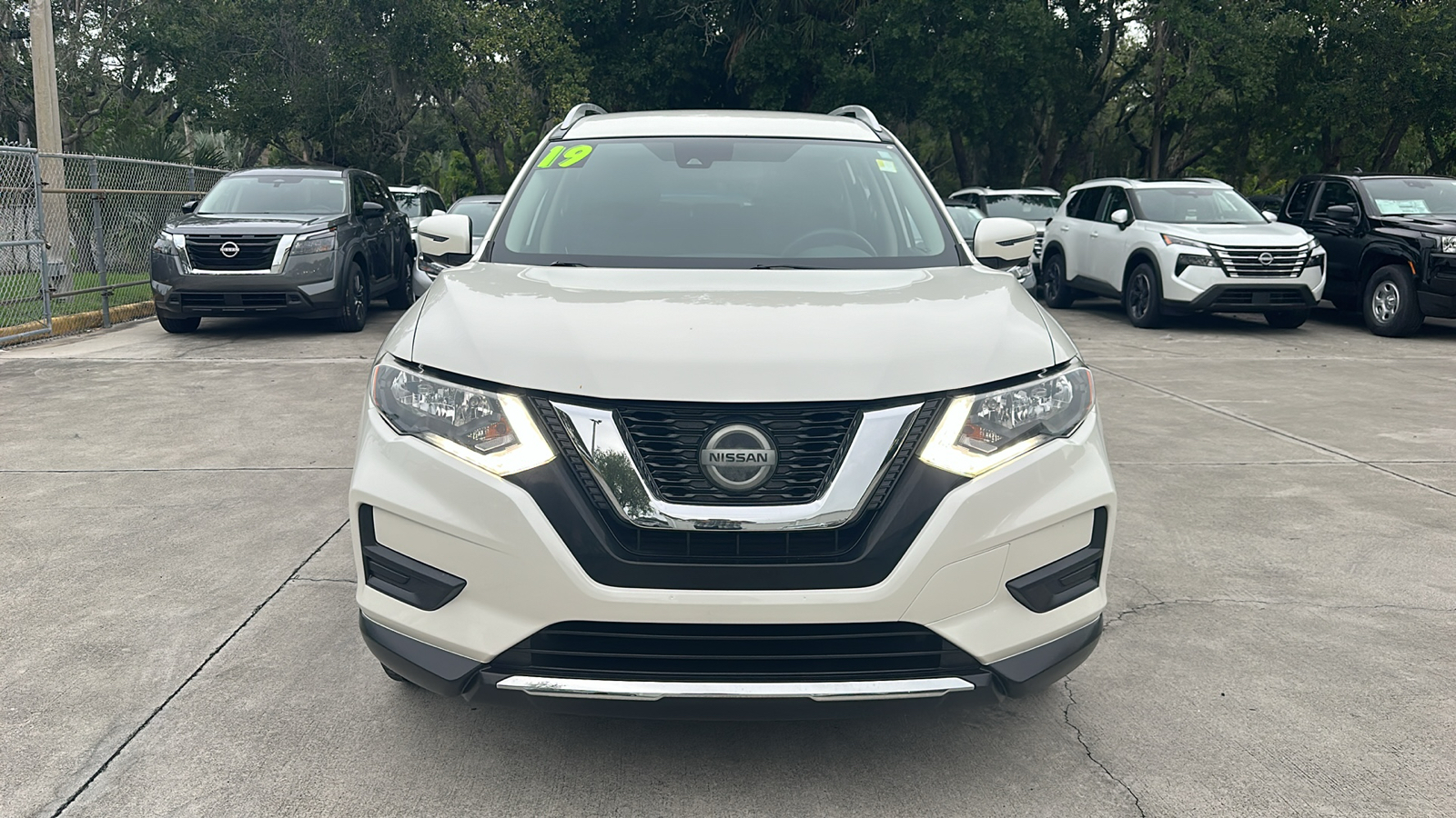 2019 Nissan Rogue SV 2