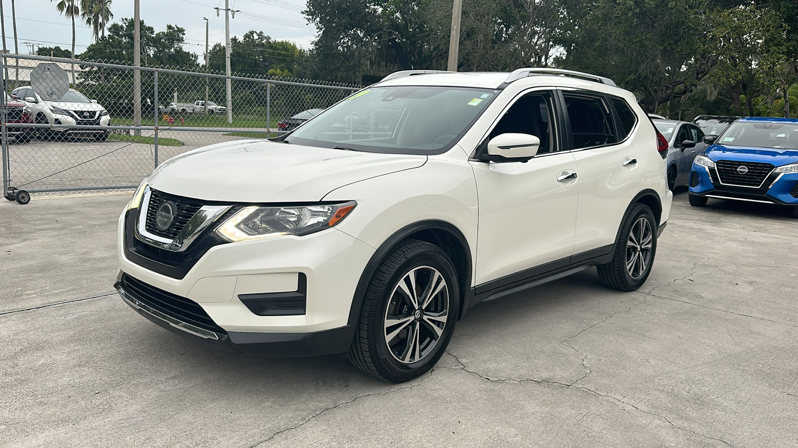 2019 Nissan Rogue SV 4