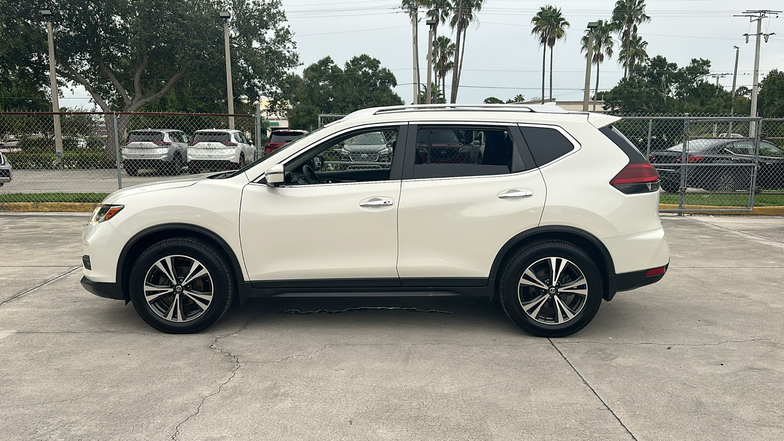 2019 Nissan Rogue SV 5