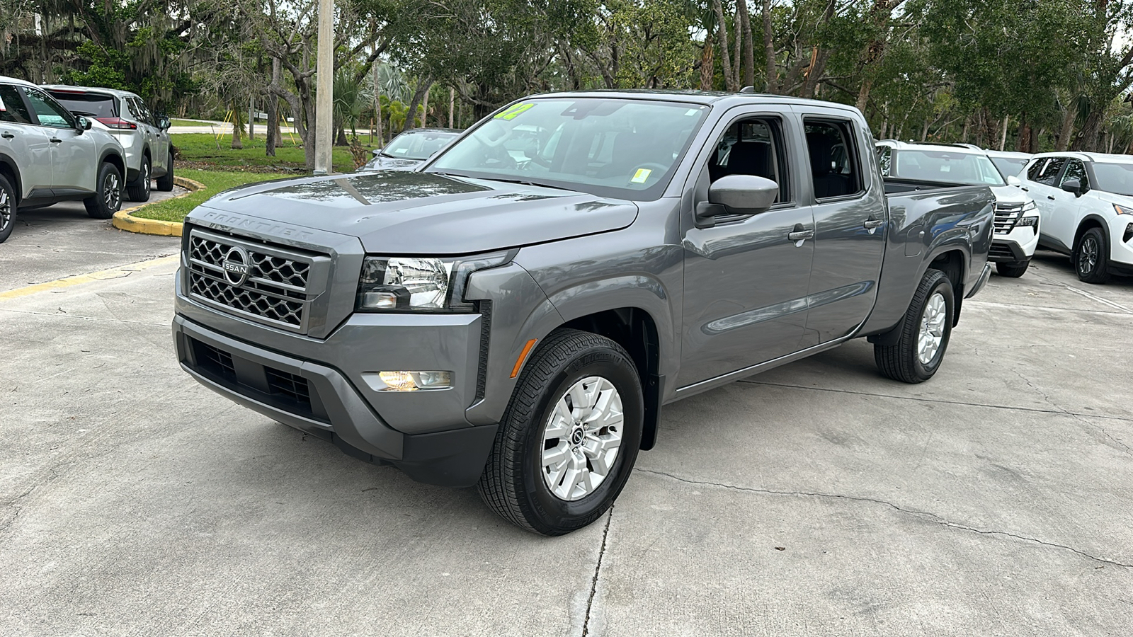 2022 Nissan Frontier SV 4