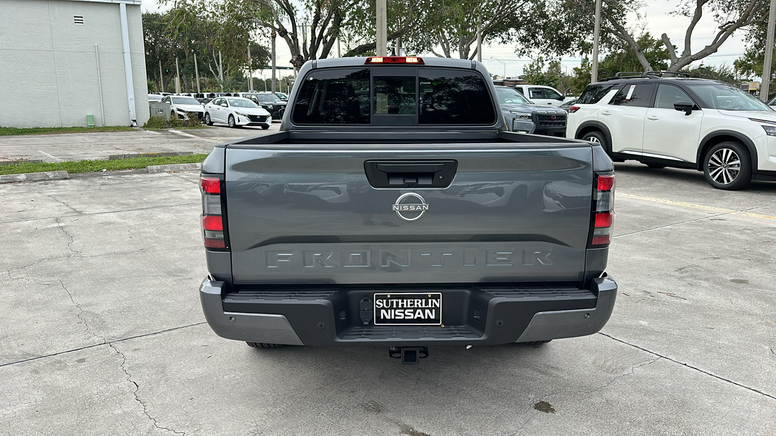 2022 Nissan Frontier SV 7