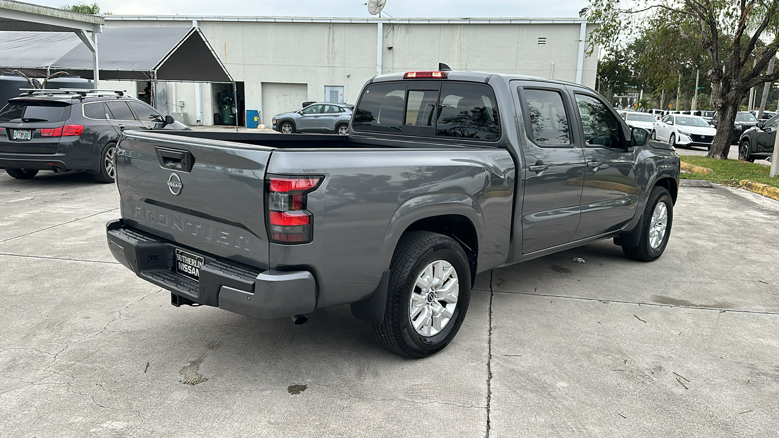 2022 Nissan Frontier SV 8