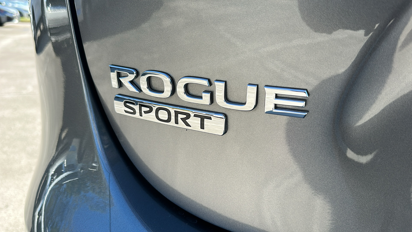 2022 Nissan Rogue Sport S 9